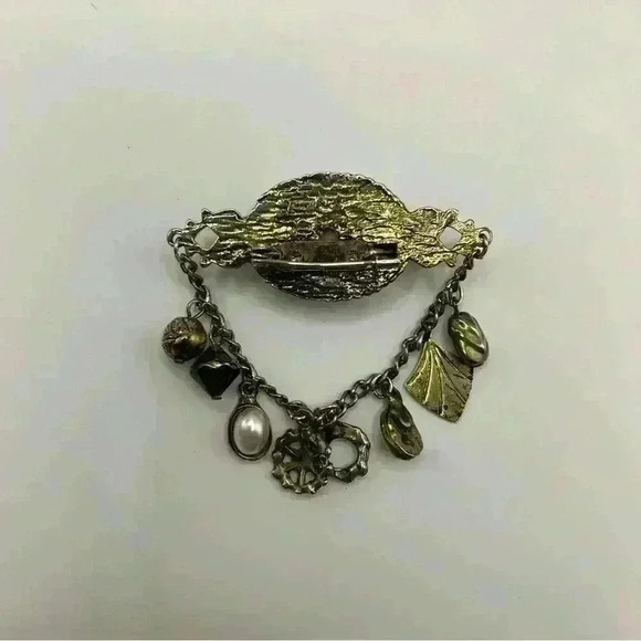 Victorian Revival Style Faux Pearl Cabochon Dangle Chain Brooch - Picture 3 of 3